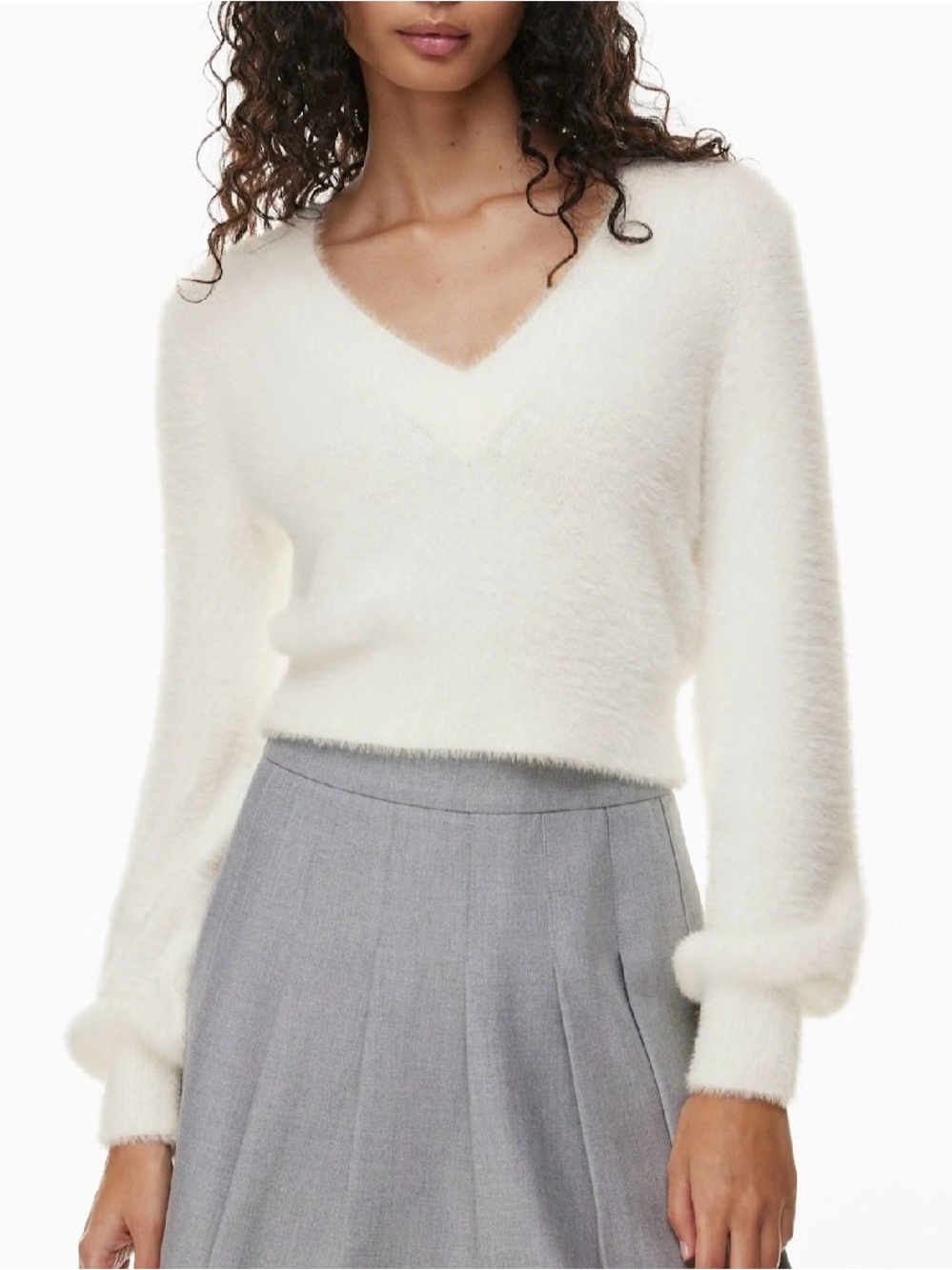 Sunday Best Kitten V Neck Oversized Sweater White Aritzia Medium